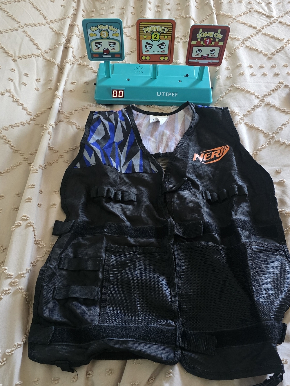 Nerf Tactical Vest One Size Fits Most Dart and Magazine Compatable